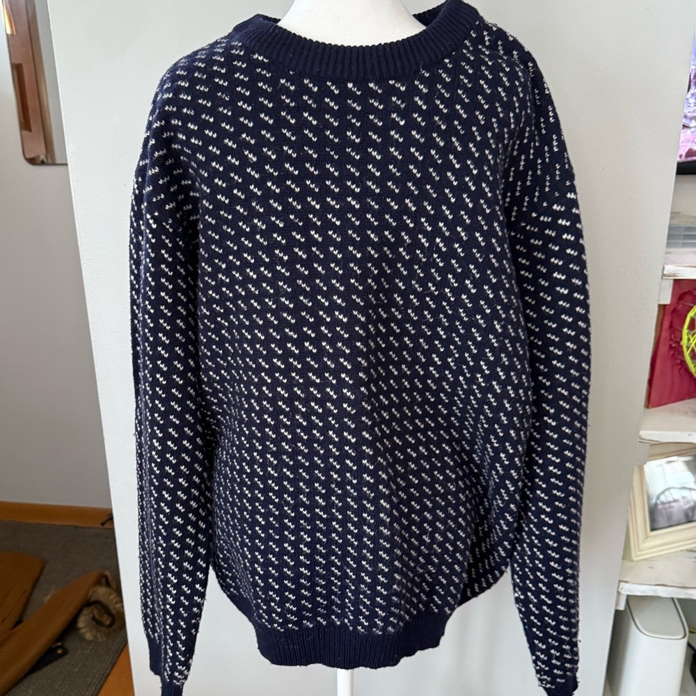 L.L. Bean Navy and White Men's Birdseye Sweater VINTAGE  sz. XL